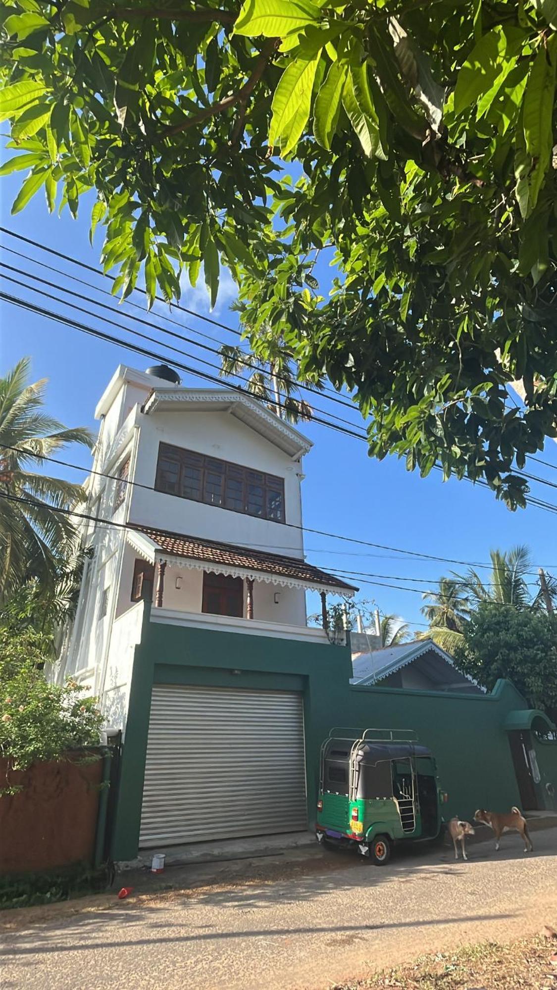 Beach Club Apartments Induruwa Exterior foto